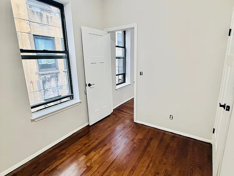 230 W 24th St #5R — Photo 5