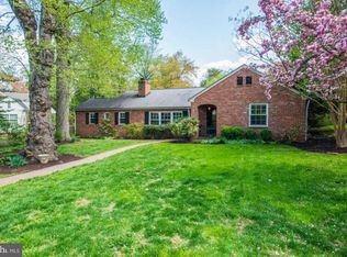 230 Buxton Rd, Falls Church, VA 22046