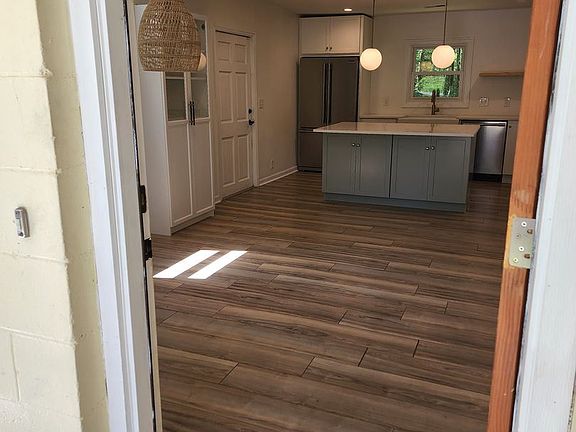 4th image of 1028 Charity Church Rd