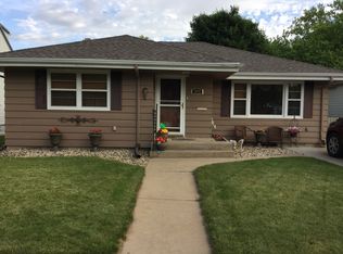 213 W 13th Ave, Mitchell, SD 57301