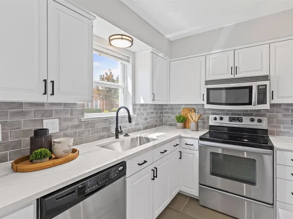 1311 Roaring Springs Rd, Fort Worth, TX 76114