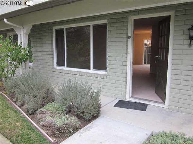 1st image of 18 Fountainhead Ct