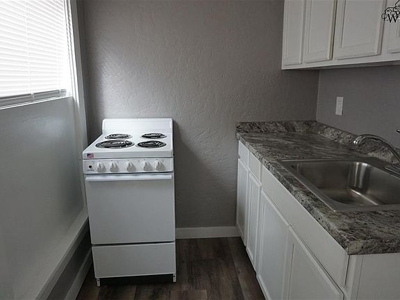 3rd image of 2130 Avenue J #1