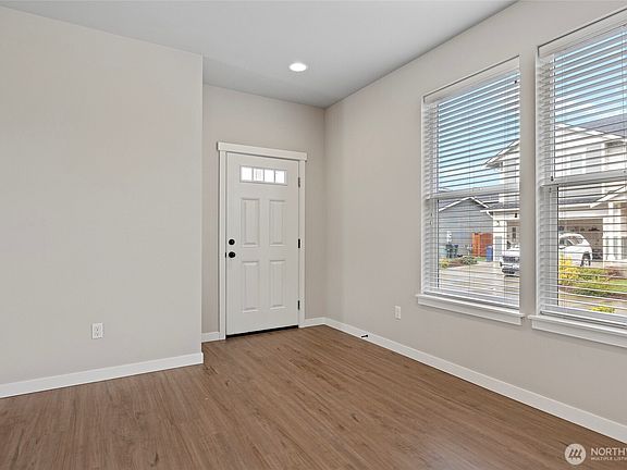 3rd image of 122 N Trail Road