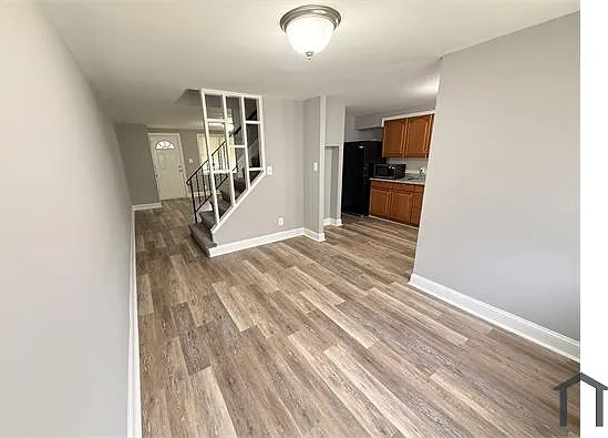 5476 Cedonia Ave — Photo 1