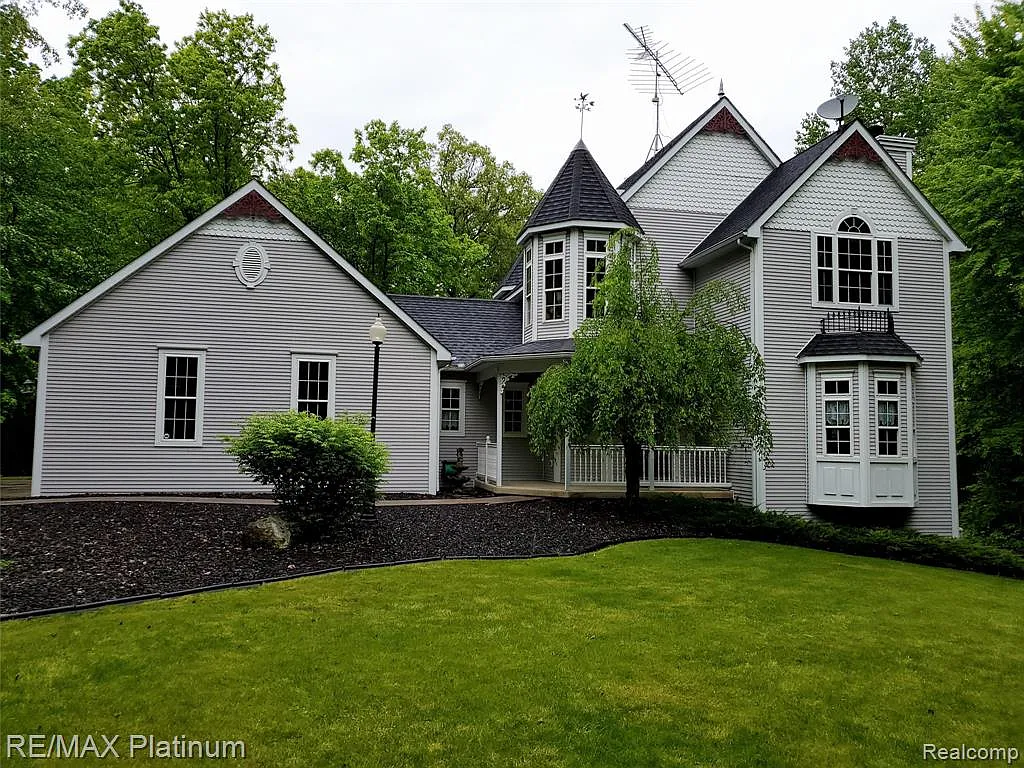 7200 Granger Dr photo 1