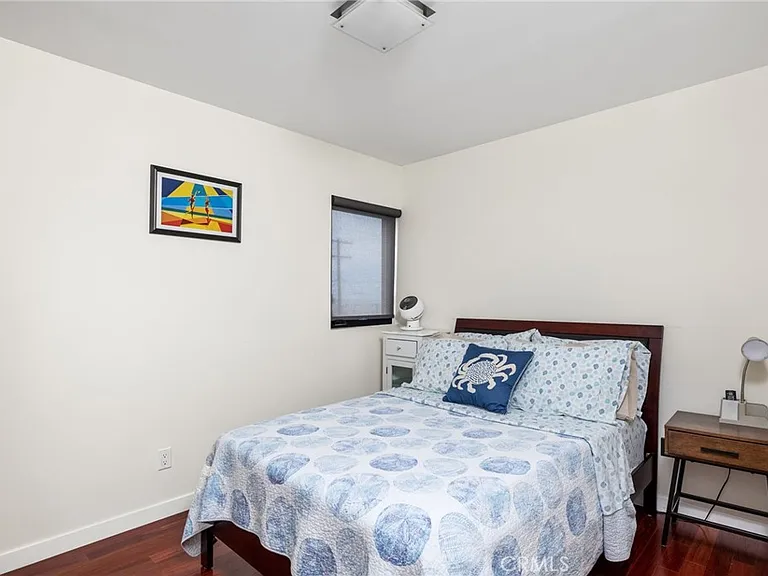 925 Monterey Blvd — Photo 30