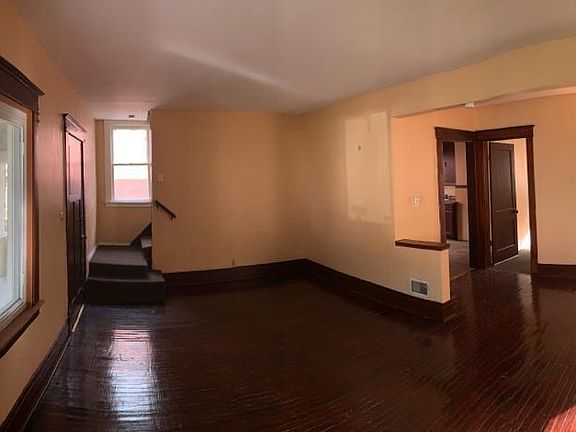5th image of 57 Alice Ave