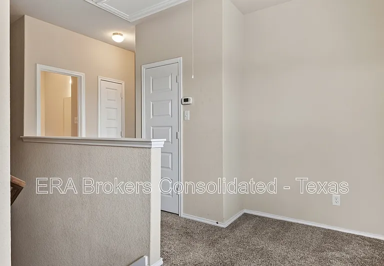 10610 Green Lake Dr — Photo 18