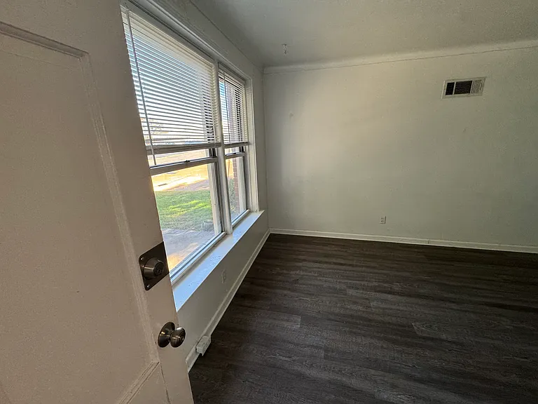49 Brighton Way #2S — Photo 31