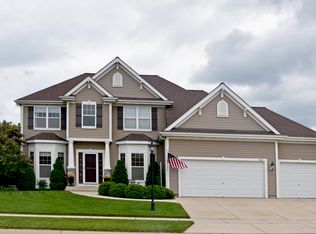 1441 Waters Edge Dr, Oconomowoc, WI 53066