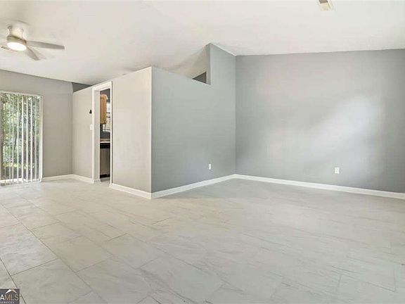 4th image of 6925 Cainwood Dr