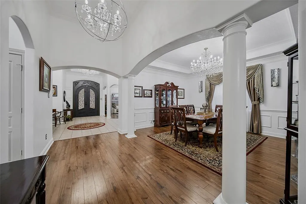 3831 Lakeridge Canyon Dr — Photo 3