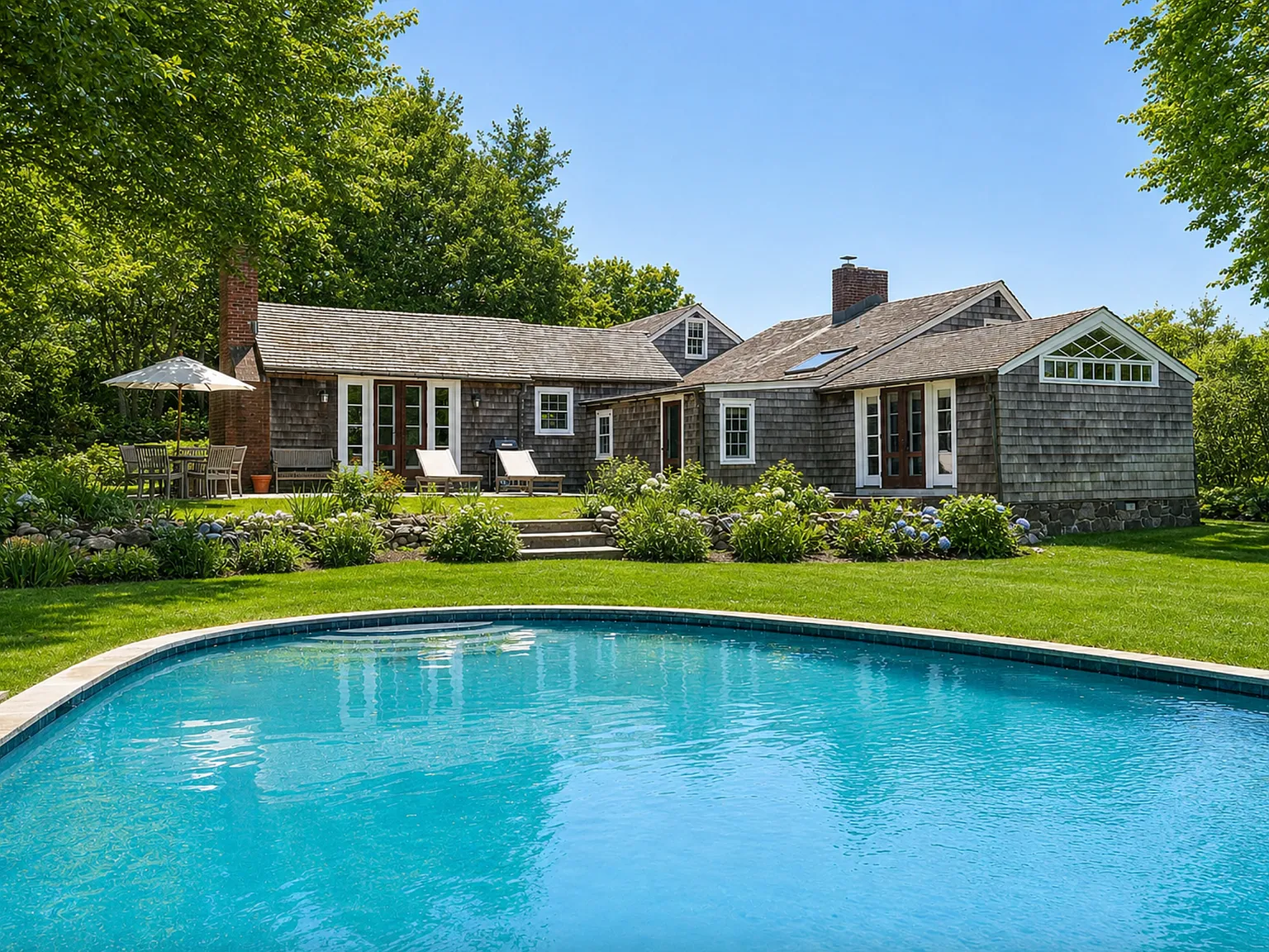 August Rental Bridgehampton South | 4 Bedroom + Den & Pool — Photo 3