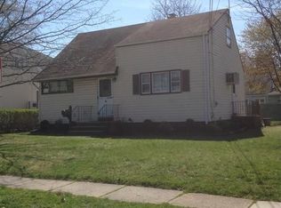 40 New Dover Rd, Iselin, NJ 08830