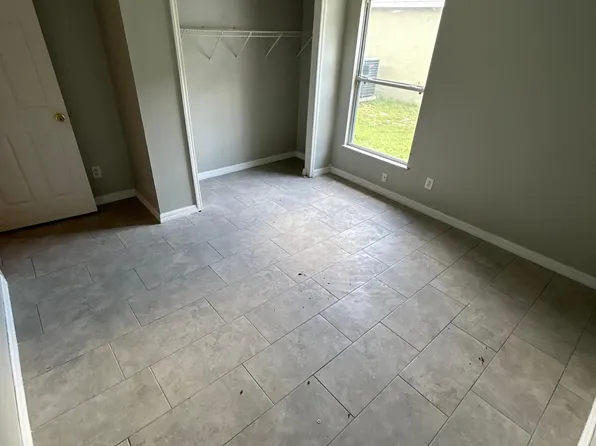 4090 Waltham Forest Dr, Tavares, FL 32778