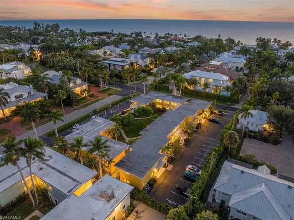 207 8th AVE S #207A, NAPLES, FL 34102