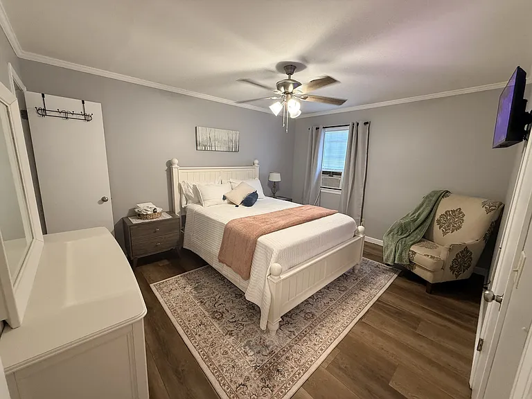 1803 Thomas Ln #B — Photo 42