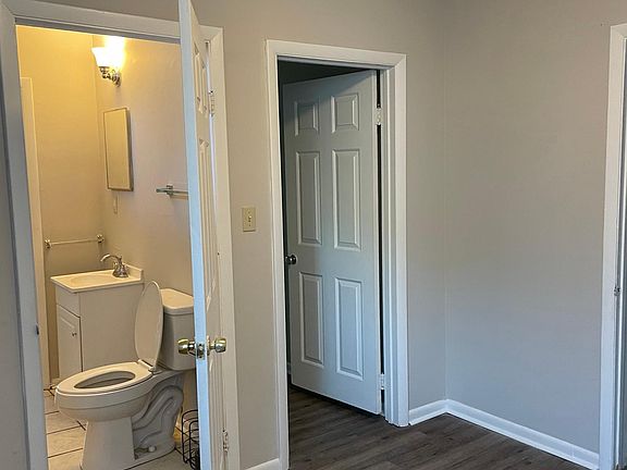 4th image of 1419 Colonial Ave APT 2
