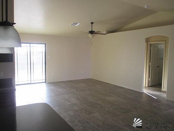 4th image of 2341 N Hurtado Ave