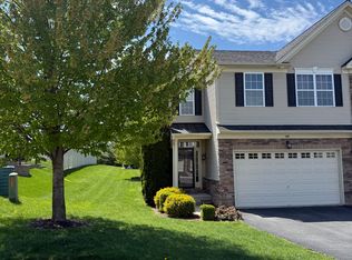 102 Gray Dr, Northampton, PA 18067