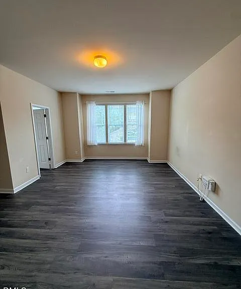 806 Carpenter Glenn Dr — Photo 35