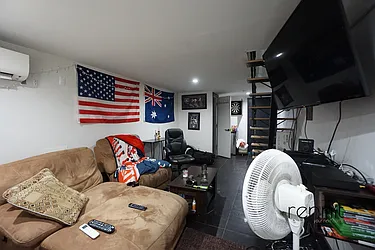 Rented by Rennit Inc.