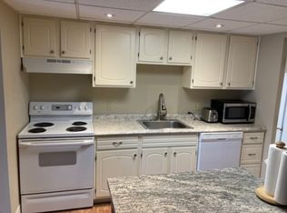 757 Main St APT 18, South Portland, ME 04106