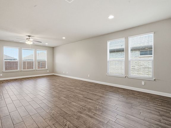 3rd image of 2228 Dyre Dr
