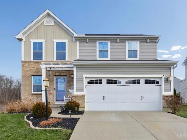 7970 Valley Crossing Dr, Cincinnati, OH 45247