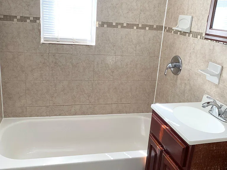 6119 Park Ave #4-C — Photo 4