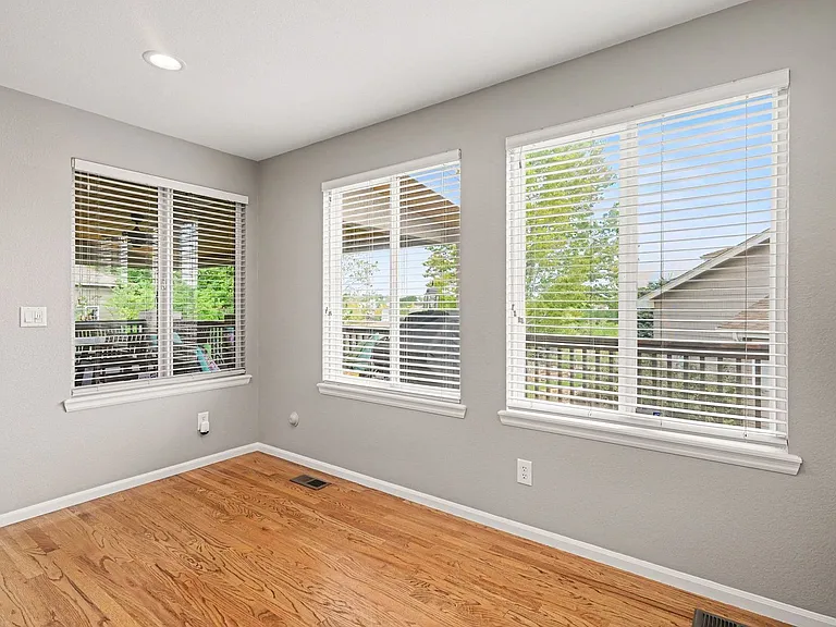 5525 Samuel Peak — Photo 17