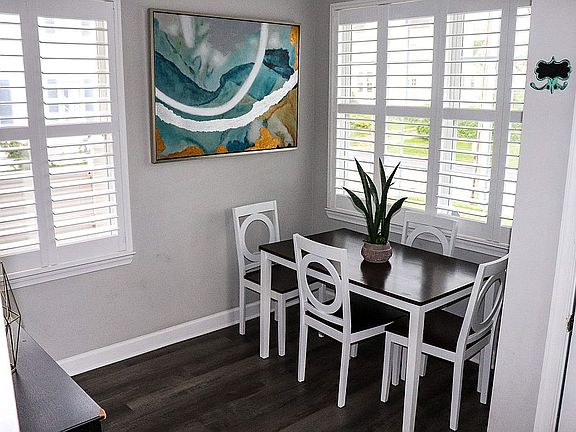 Sunroom/entrance