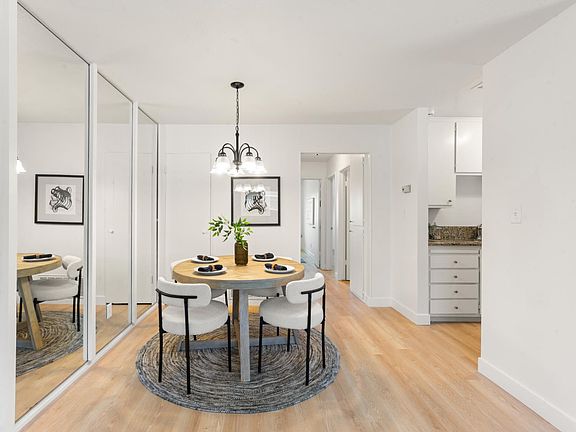2nd image of 301 Harding Blvd APT 4
