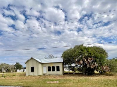 807 E End St, Goliad, TX, 77963