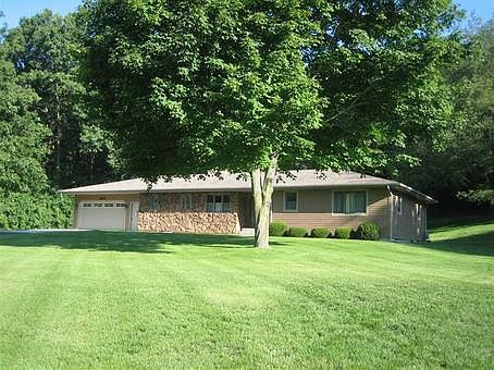 1st image of 2104 Blackmer Dr