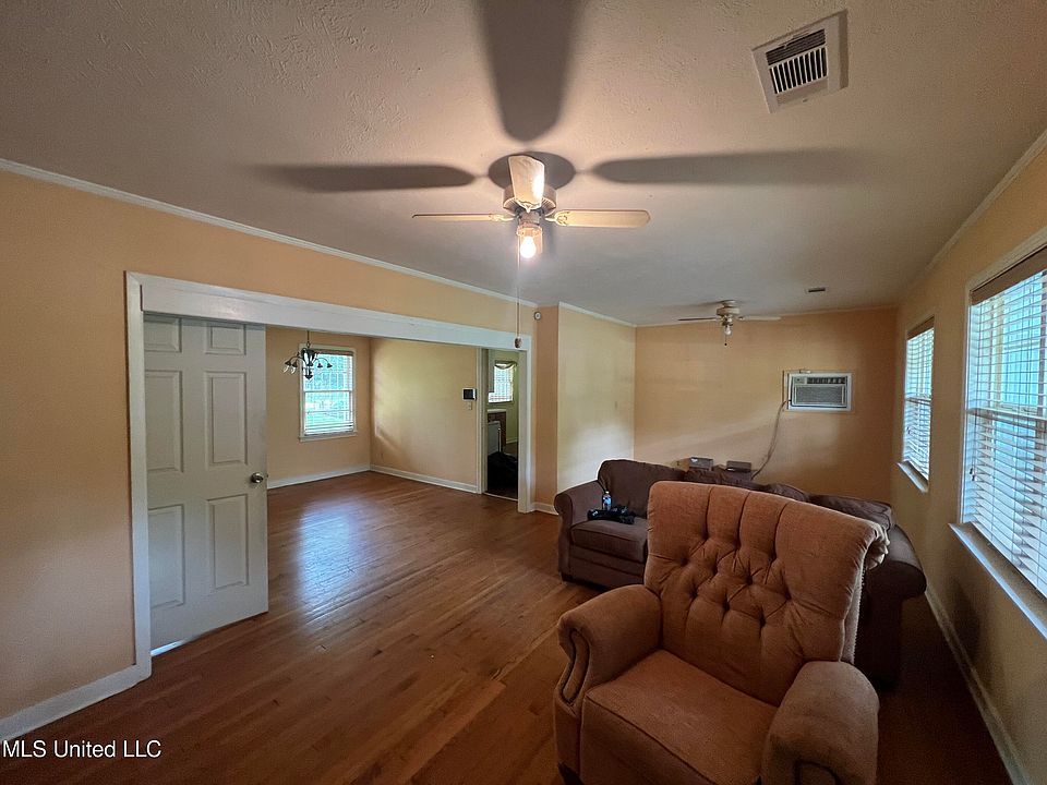 124 Robinhood Rd, Jackson, MS 39206 Zillow