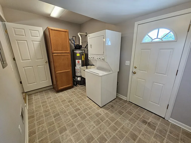 5555 W Utica Rd — Photo 9