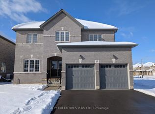 15 Venture Way, Thorold, ON L2V 0G9