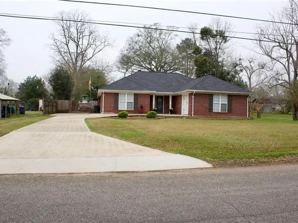 10588 Mildred Ave, Grand Bay, AL 36541