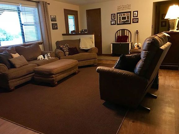 Living Room & Front Entry