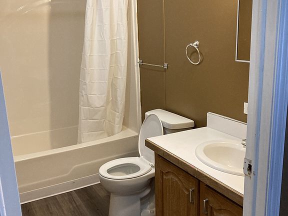 5th image of 830 Wexford Pl