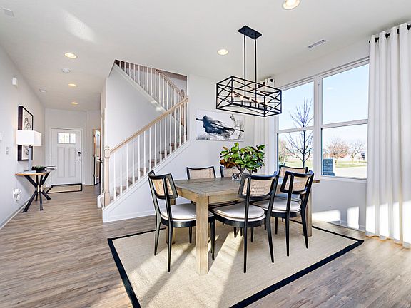 Casual Dining Area