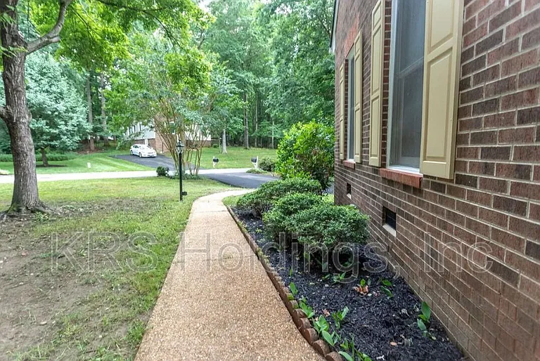 6216 Heather Glen Rd — Photo 3