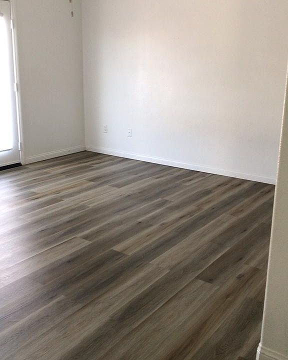 1st image of 580 S Hewitt St