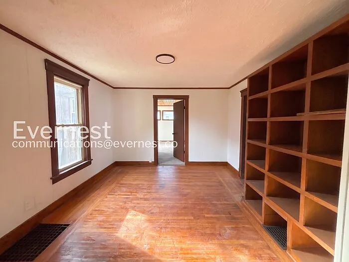 275 Cornell Ave — Photo 5
