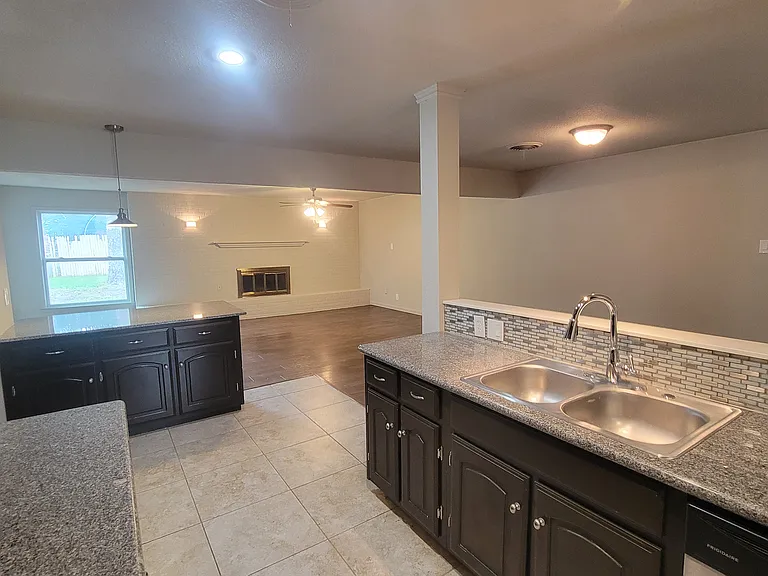 5613 Ammons St — Photo 3