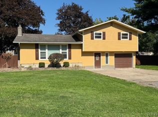 202 Woodspath Rd, Liverpool, NY 13090