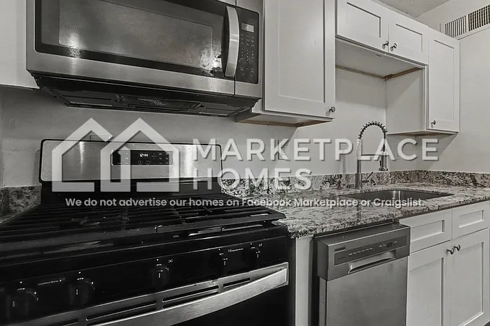 412 Todd St SE #D — Photo 10