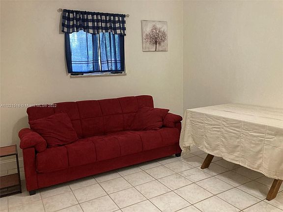 5th image of 2155 NE 187th St #1